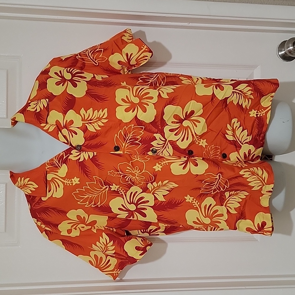 Vintage Ali's Fashion Hawaii Floral Button Up Shirt Made in Hawaii Size Medium